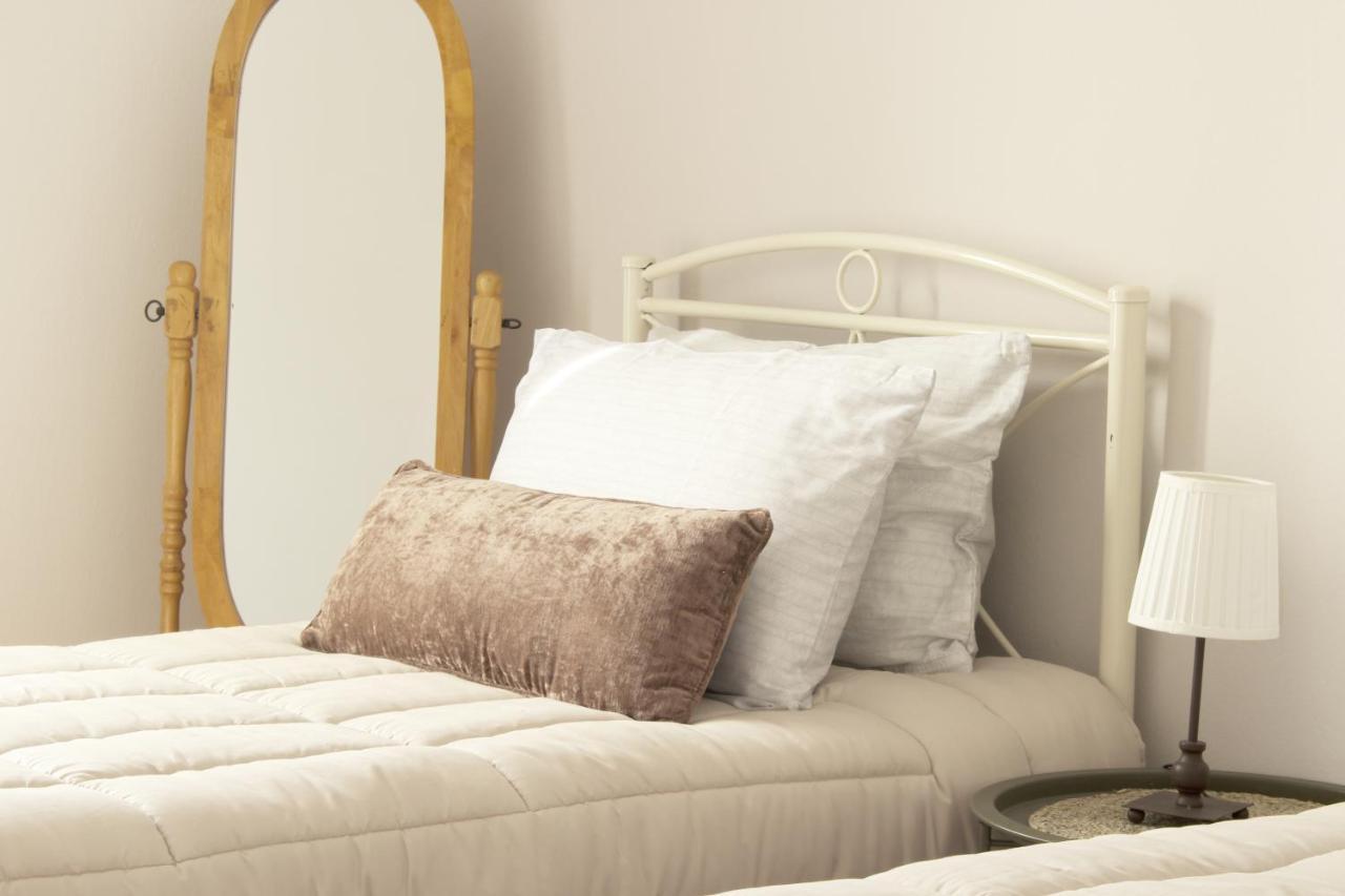 Ayerina First Floor Apartment Арилас Екстериор снимка